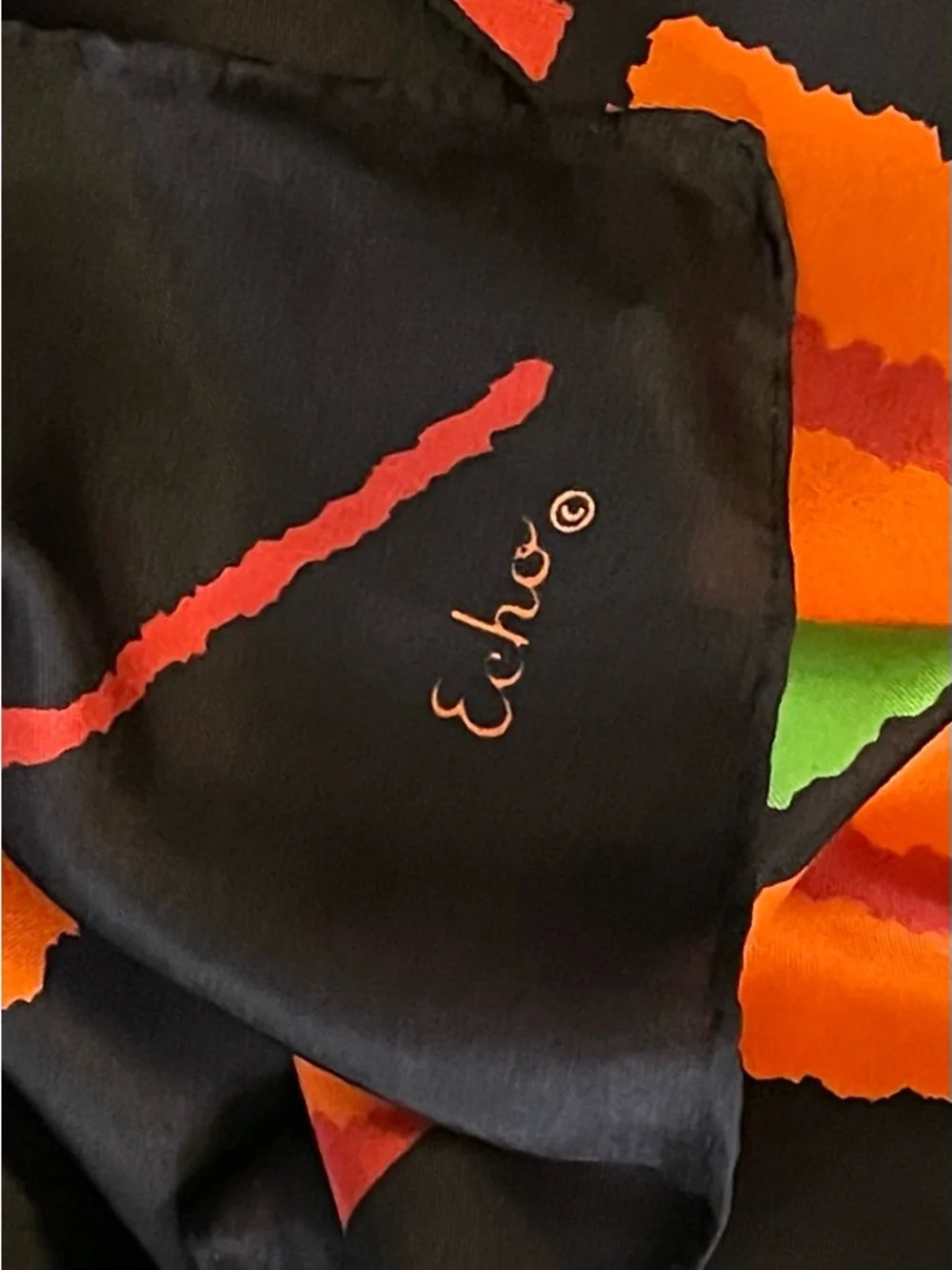 Gorg Vintage Echo Silk Scarf Bold Print Large 31 In Excellent Condition